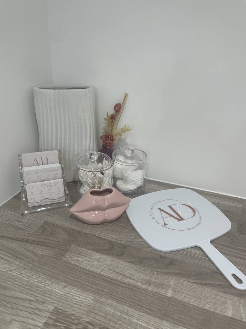 Aftercare cards and styling details